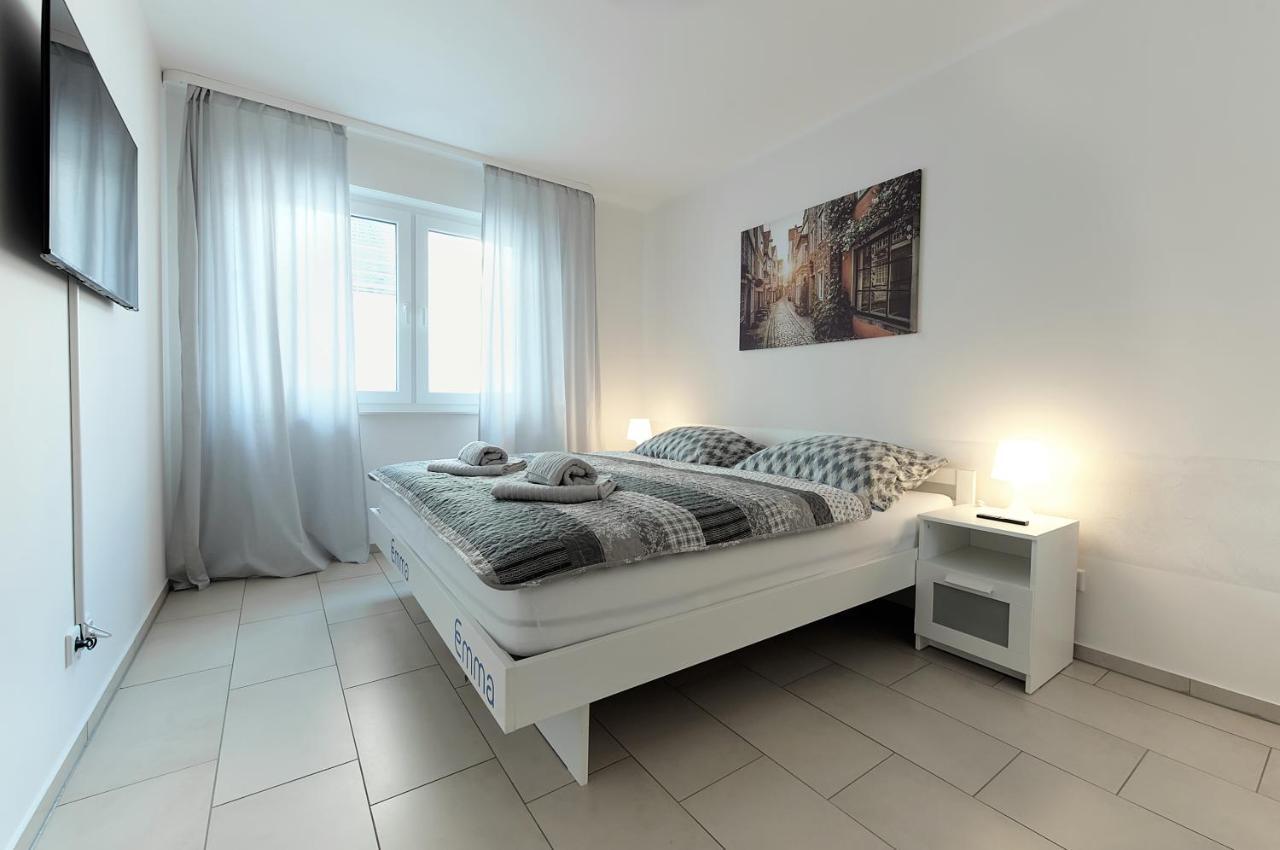 Modern Wohnen I Smart Tv I Terrasse I 2X Parkplatz I 2 Schlafzimmer I 6 Schlafplaetze Бад-Ейнгаузен Екстер'єр фото