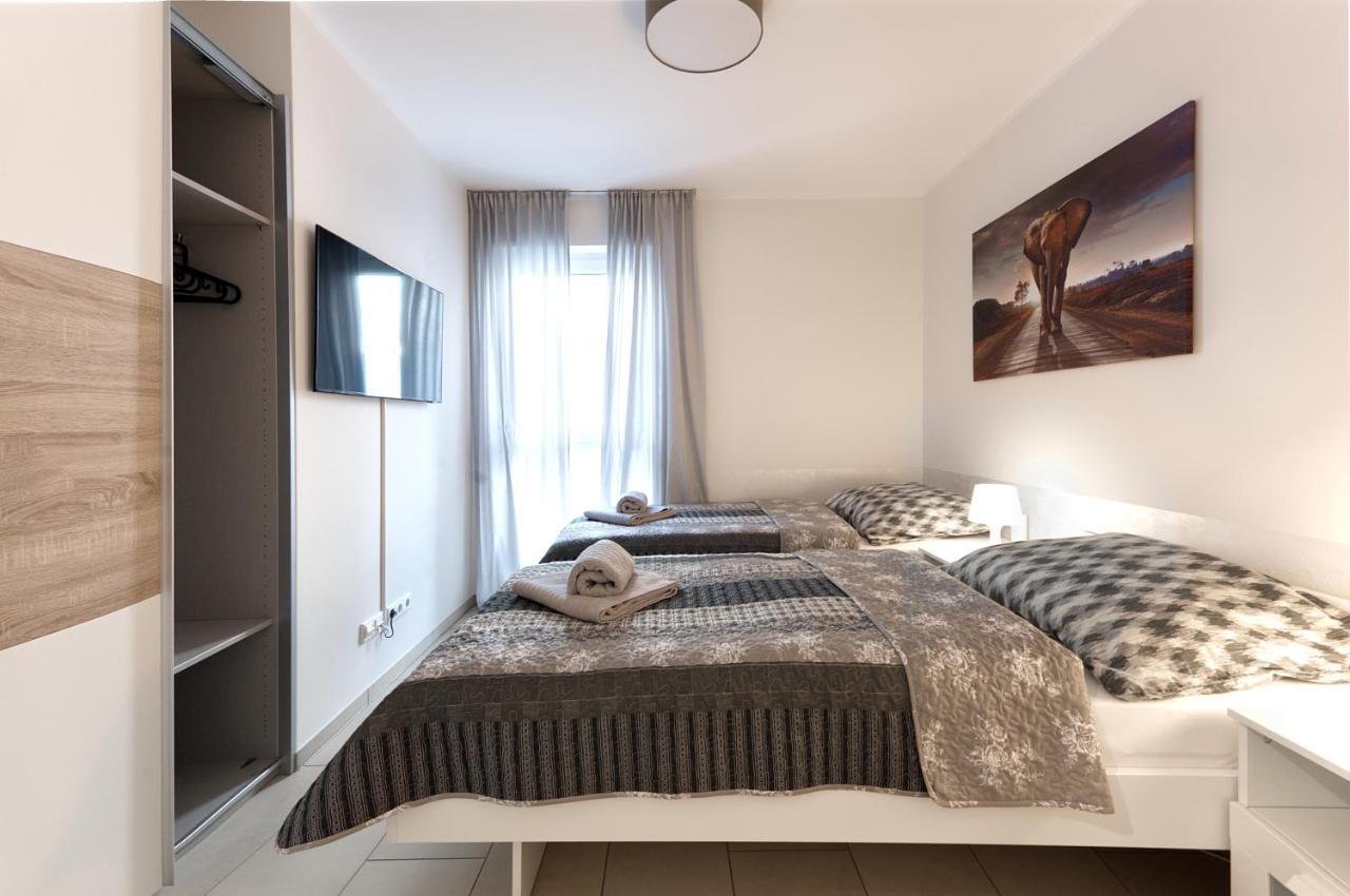 Modern Wohnen I Smart Tv I Terrasse I 2X Parkplatz I 2 Schlafzimmer I 6 Schlafplaetze Бад-Ейнгаузен Екстер'єр фото