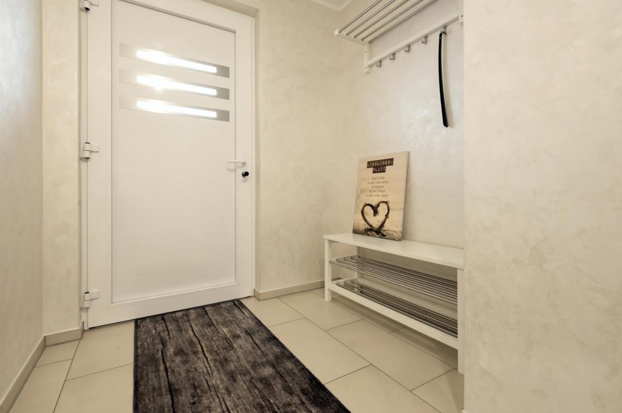 Modern Wohnen I Smart Tv I Terrasse I 2X Parkplatz I 2 Schlafzimmer I 6 Schlafplaetze Бад-Ейнгаузен Екстер'єр фото